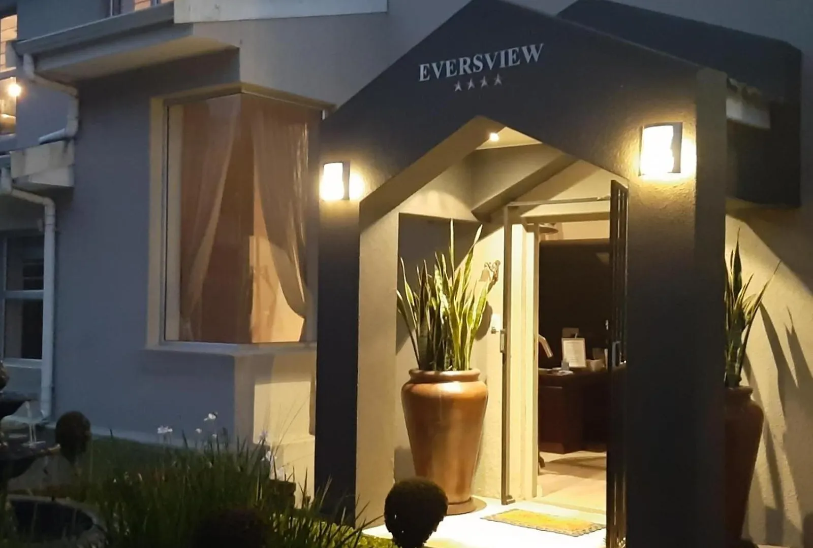 Eversview Guesthouse Durbanville 4*,  South Africa